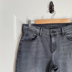 NWOT | Mott and Bow | Allen Boyfriend Jeans | 28 | Grey